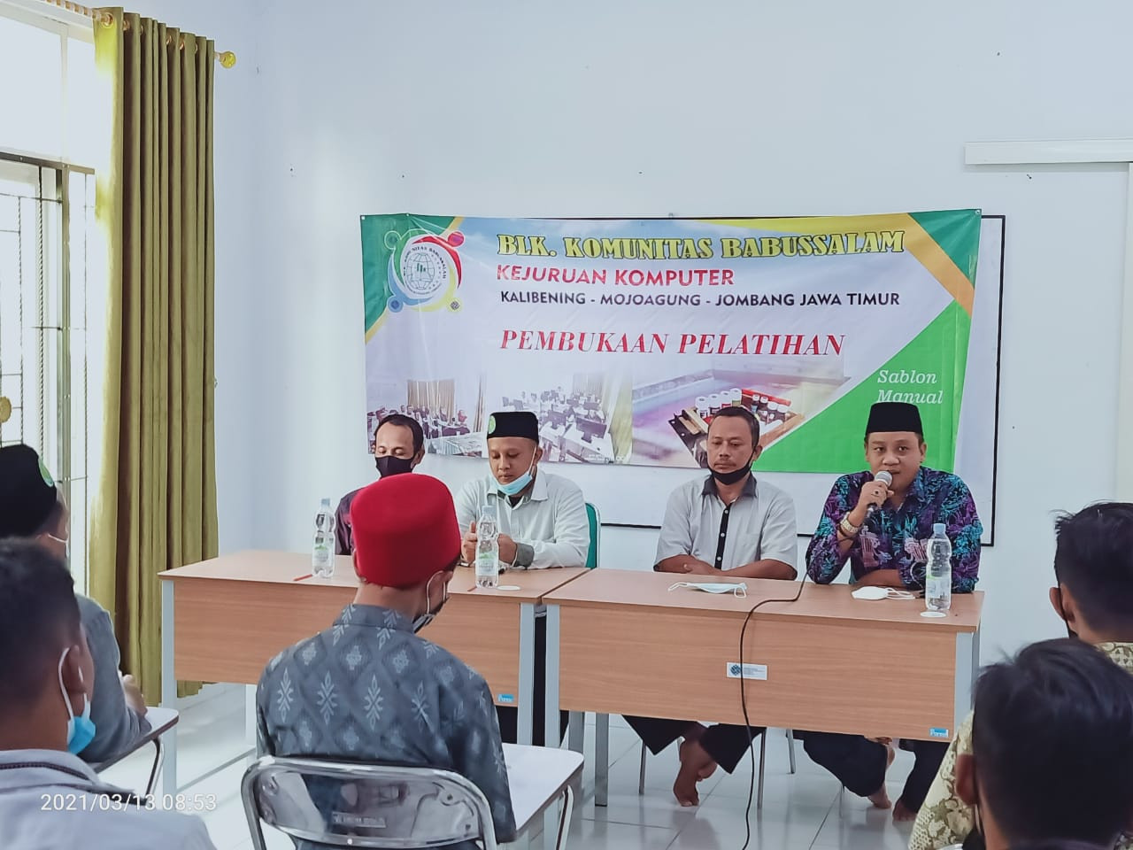 Pelatihan Sablon Manual di BLKK Babussalam Jombang